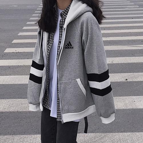 高仿衣服在哪里买比较好，市场价格是多少？